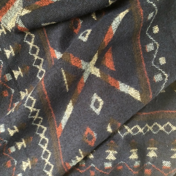 Open wrap cardigan/ poncho - Picture 3 of 3